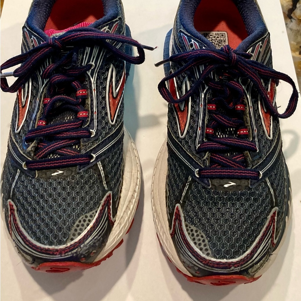 Brooks Ghost Running Shoe. Lightly used.